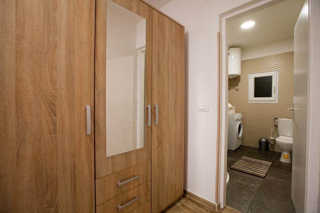 Apartment Irma Pula Exterior photo